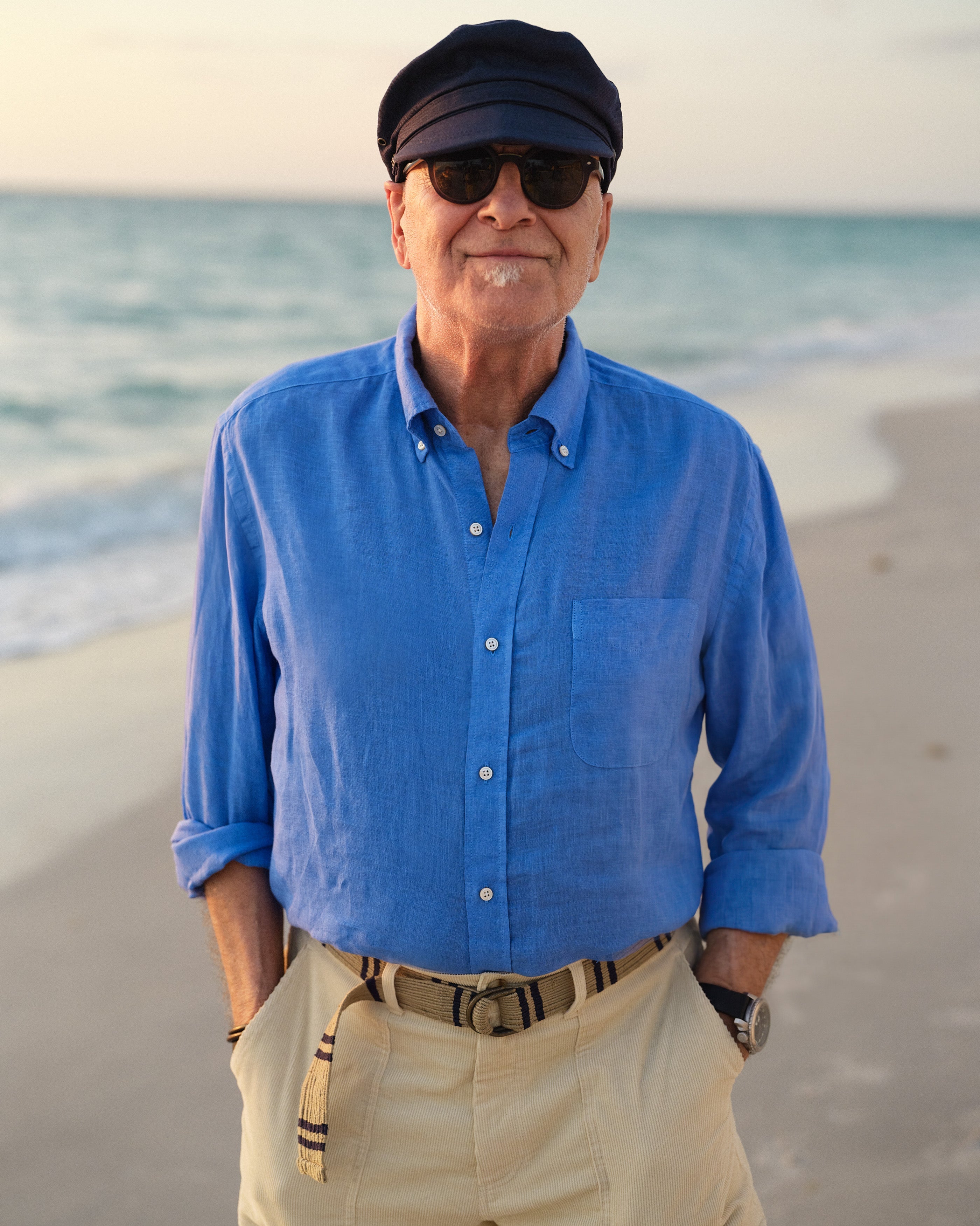 Camisa de lino teñida en prenda en azul francés