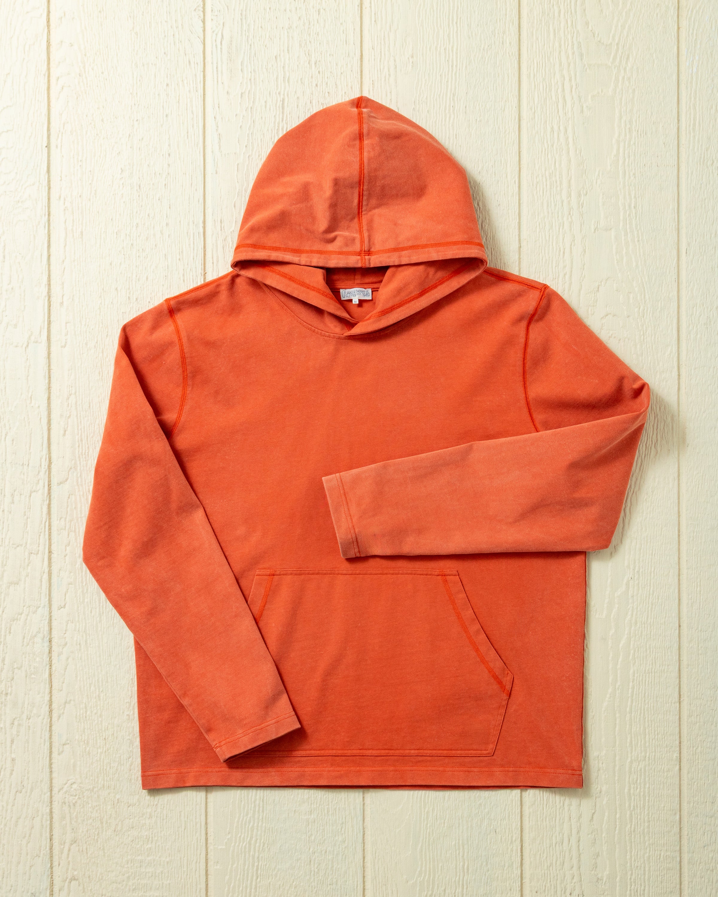 Zoutgewassen hoodie in gebrand oranje
