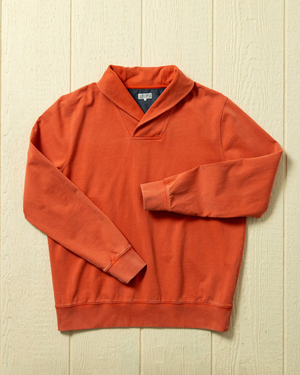 Zoutgewassen pullover met sjaalkraag in gebrand oranje