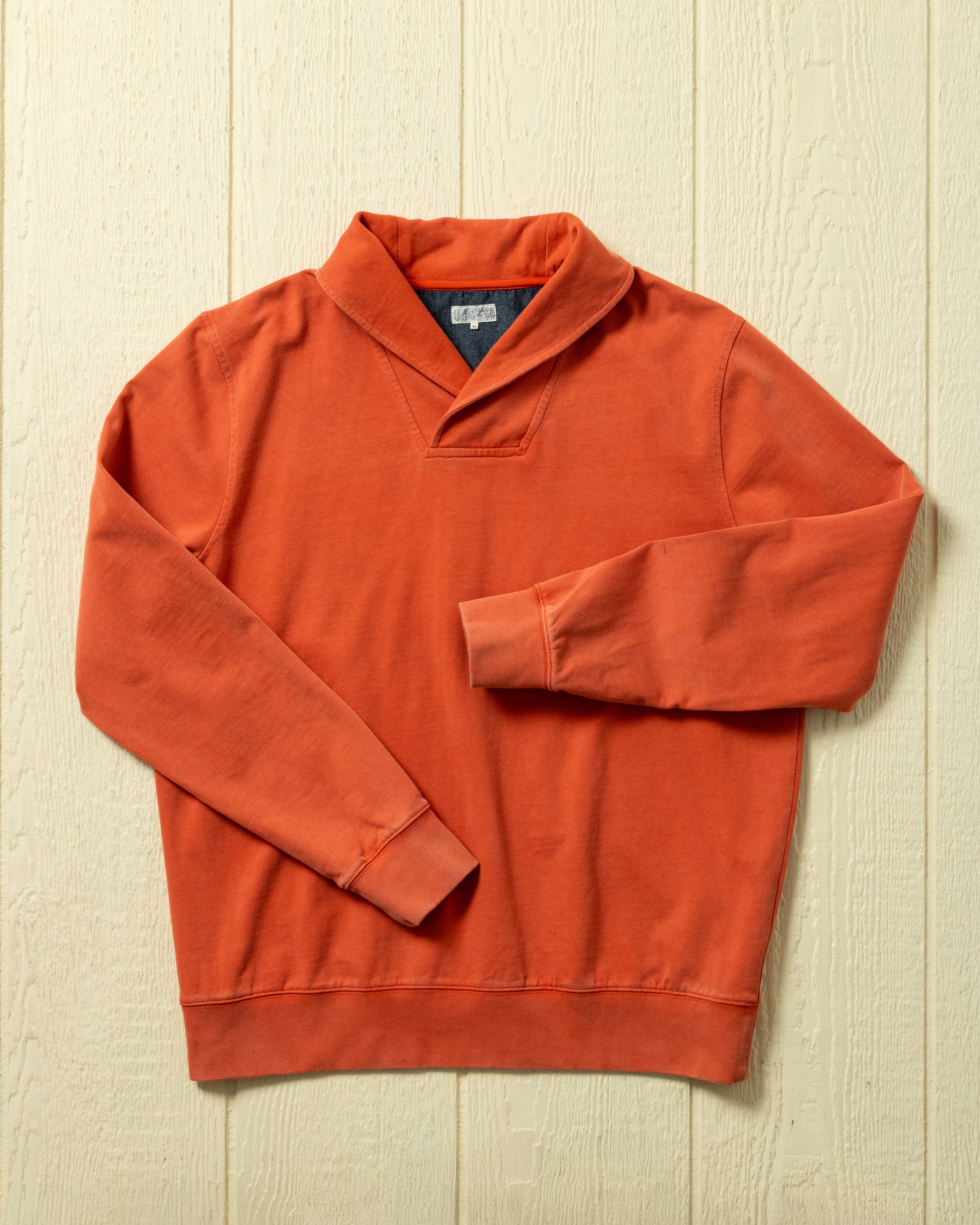 Zoutgewassen pullover met sjaalkraag in gebrand oranje