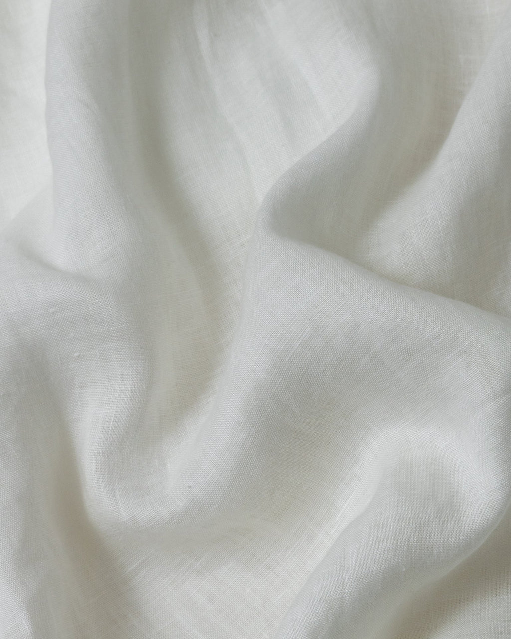 Linen Shirt in Classic White